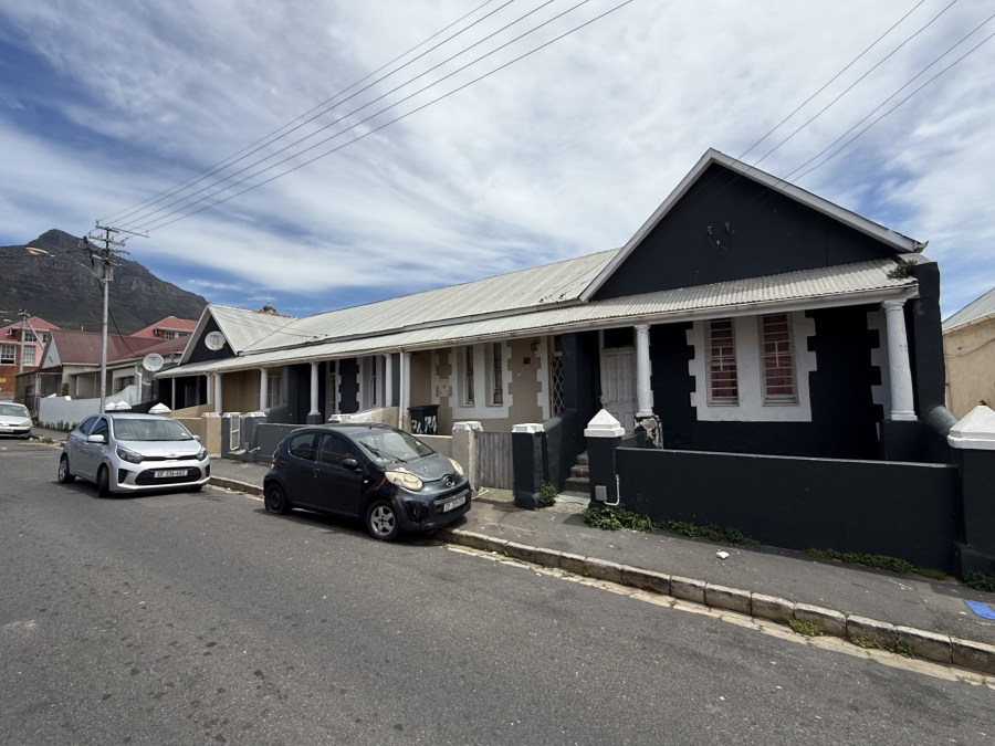 1 Bedroom Property for Sale in Woodstock Western Cape